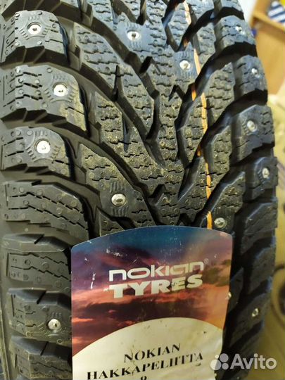 Nokian Tyres Hakkapeliitta 9 215/55 R17