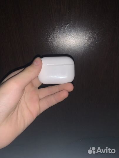 Airpods про