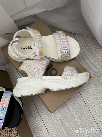 Босоножки 33