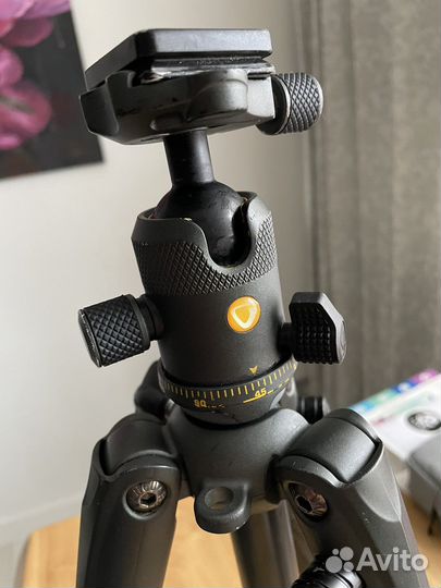 Штатив Vanguard VEO 2 235AB