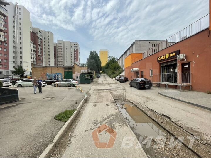 Торговая площадь 156м² в жилом массиве в новом дом