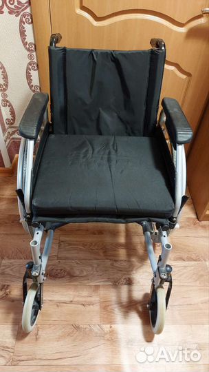 Инвалидная коляска