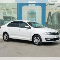 Skoda Rapid 1.6 AT, 2018, 104 708 км, с пробегом, цена 1 499 000 руб.