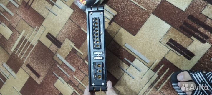 Автомобильный усилитель звука 4 канальный Урал