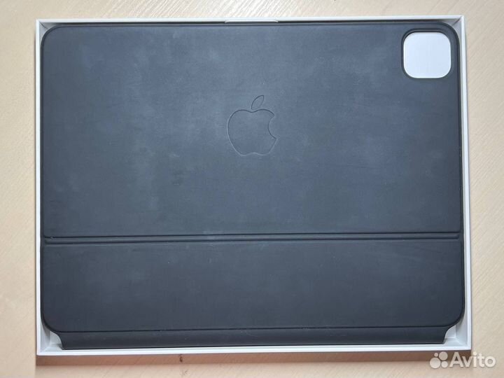 Клавиатура Apple Magic Keyboard для iPad Pro 11