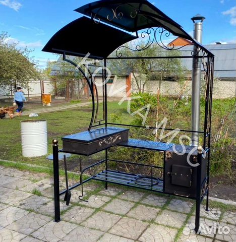 Мангал с крышей