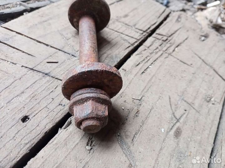 Болт развальный Kia Ceed 2 JD