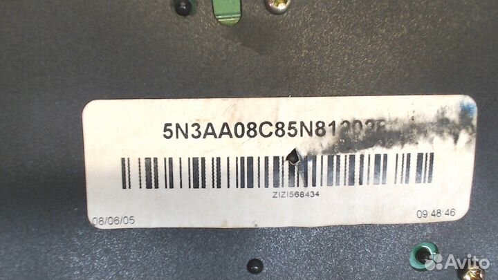 Панель управления магнитолой Infiniti QX56, 2005