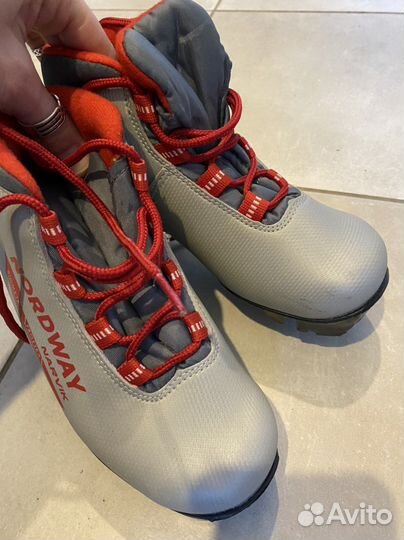 Лыжные ботинки 30, 32 NNN