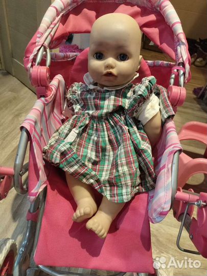 Игрушечная коляска для кукол