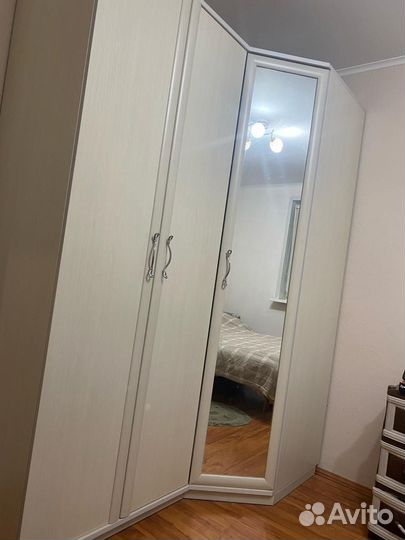 Шкаф