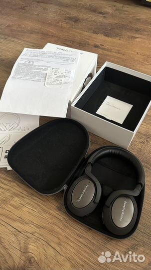 Беспроводные наушники bowers&wilkines