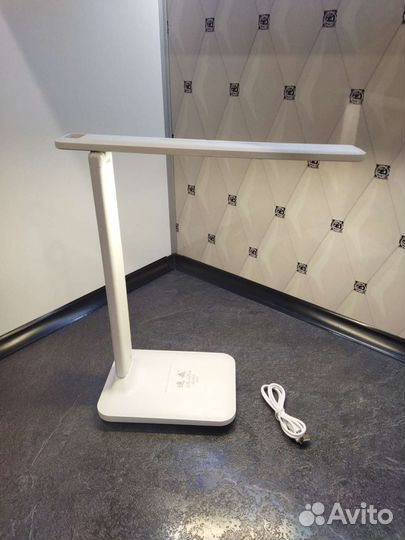 Лампа настольная, беспроводная