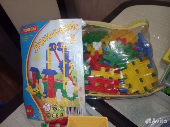 Развивающие игрушки