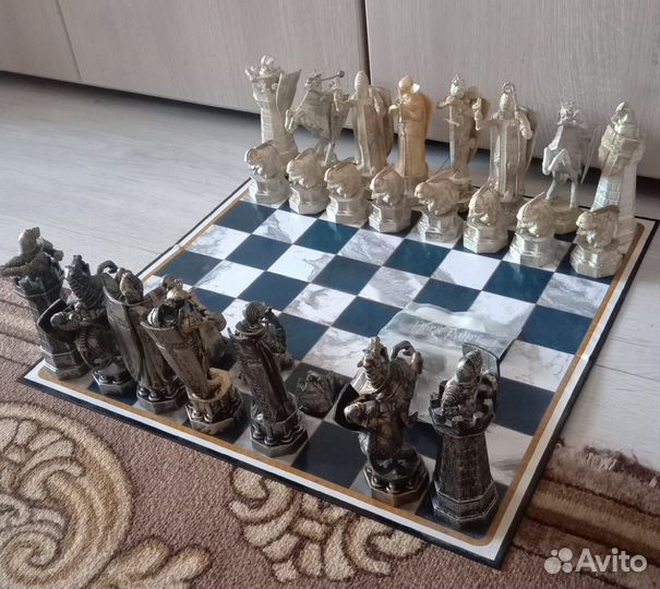 Шахматы из Гарри Поттера (рыцари)