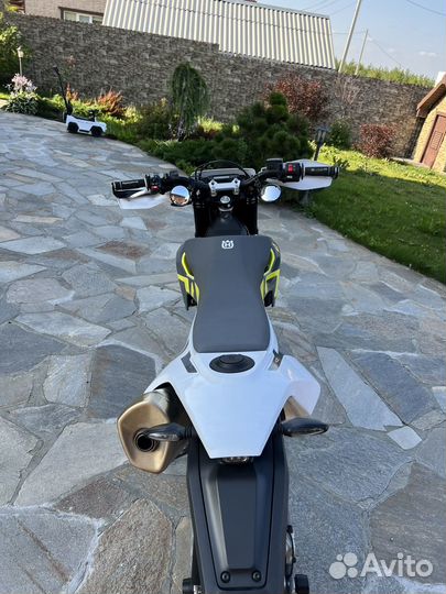 Мотоцикл Husqvarna 701 Supermoto 2021 г. в