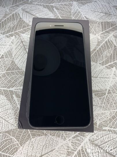 iPhone 8 plus 64gb
