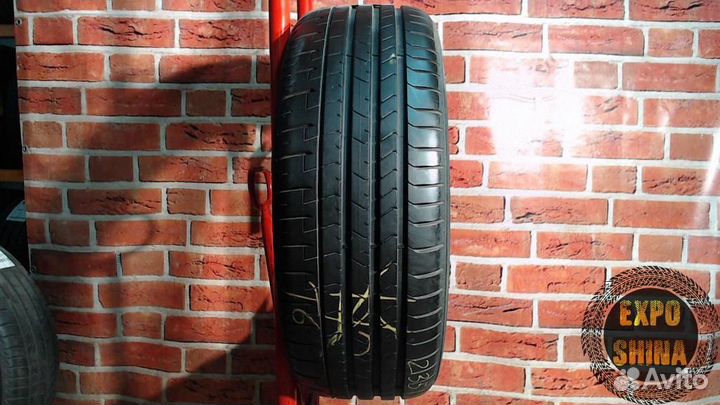 Pirelli P Zero PZ4 235/45 R20