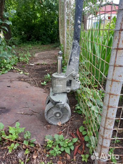 Домкрат гидравлический подкатной бу