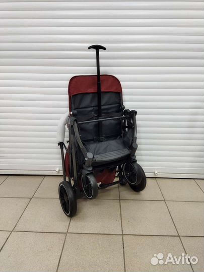 Новая коляска с перекидной ручкой Luxmom 525