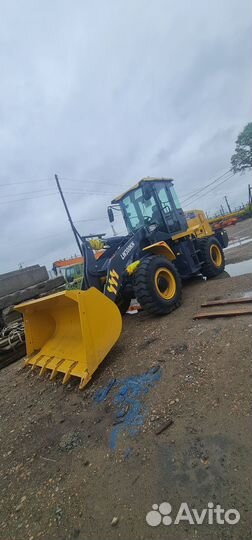 Погрузчик фронтальный