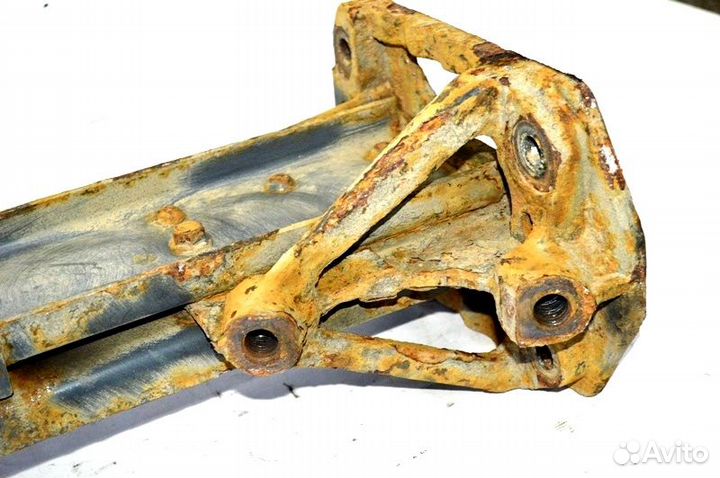 Траверса рамы DAF XF95 (01.02-12.06)