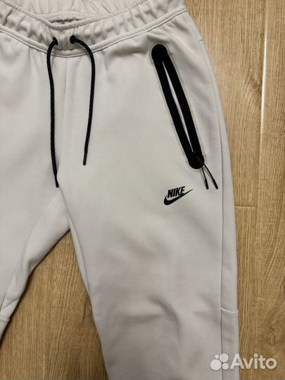 Спортивные штаны nike tech fleece