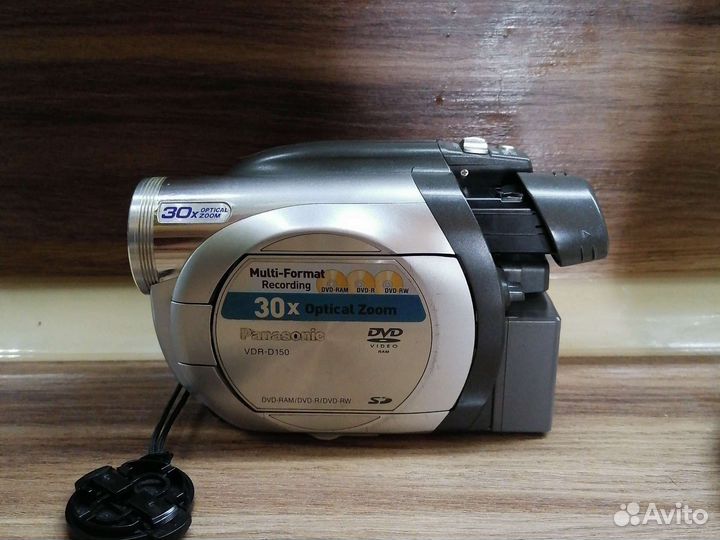 Видеокамера Panasonic VDR-D150