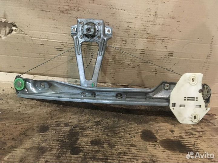 Стеклоподъемник электр. задний правый Renault Symb