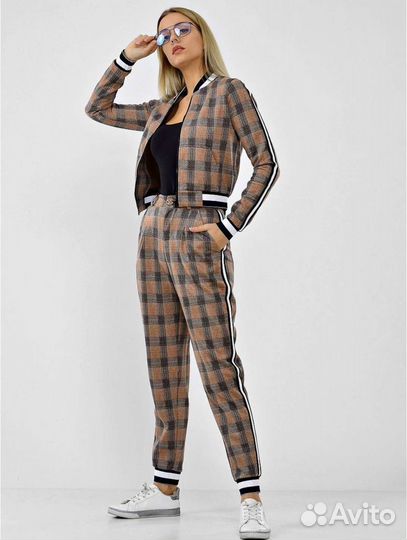 Костюм женский