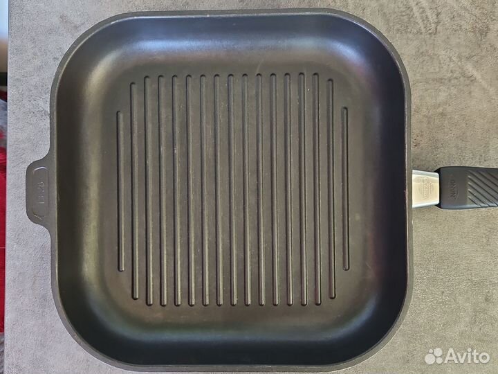 Чугунная сковорода гриль Gastrolux 28 диаметр