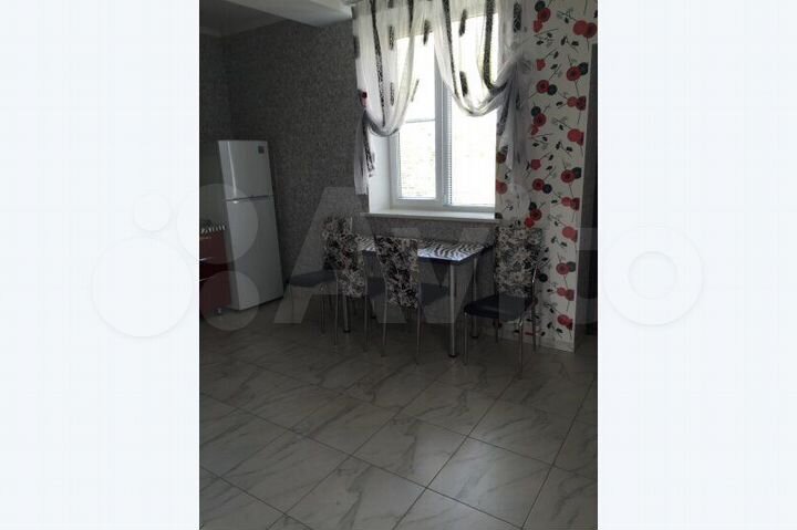 1-к. квартира, 42 м², 4/4 эт.