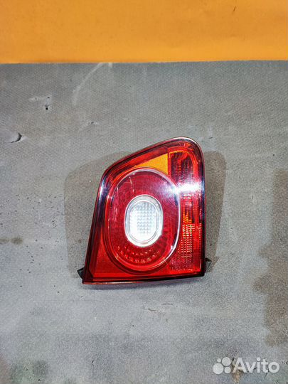 Фонарь внутренний левый Volkswagen Tiguan 5N1