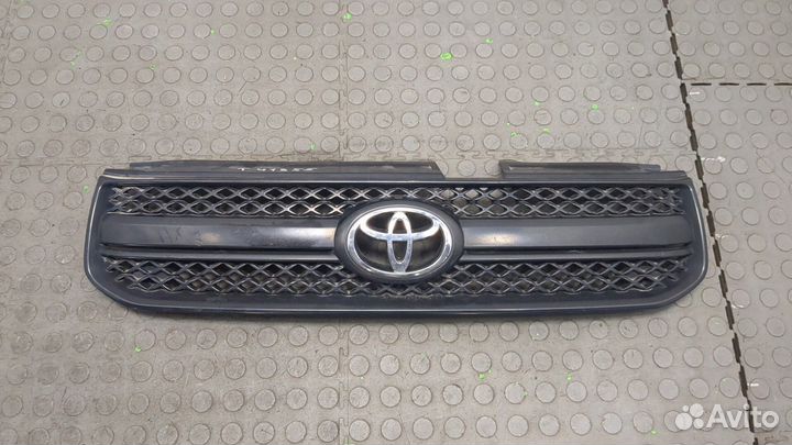 Решетка радиатора Toyota RAV 4, 2005