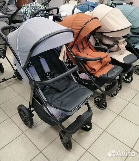 Прогулочная коляска новая