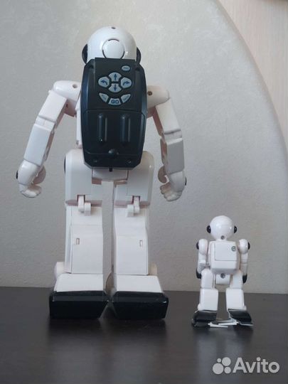 Игрушка робот