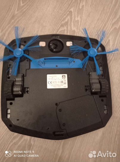 Робот пылесос почти новый