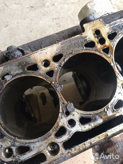 Блок двигателя Renault Logan 1.6