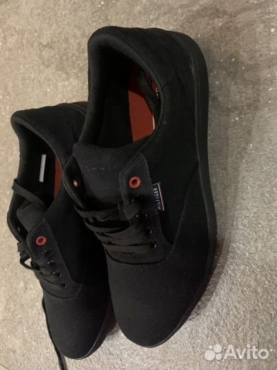 Кроссовки мужские Tommy Hilfiger, 42новые