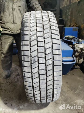 Грузовая шина бу 315 70 R22.5 Michelin