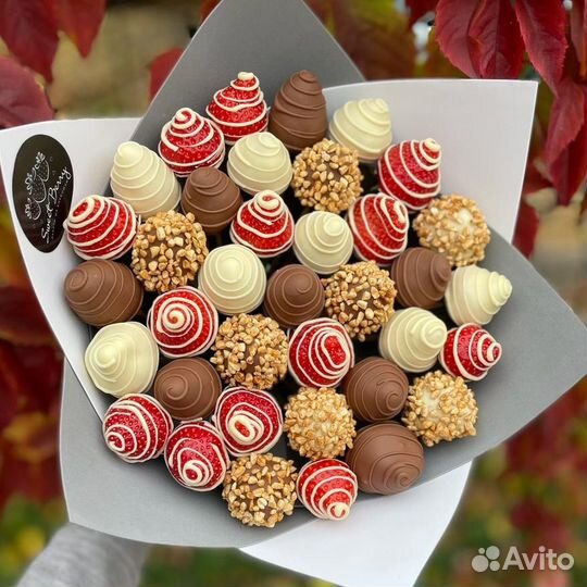 Букеты и коробочки из клубники в шоколаде/Доставка