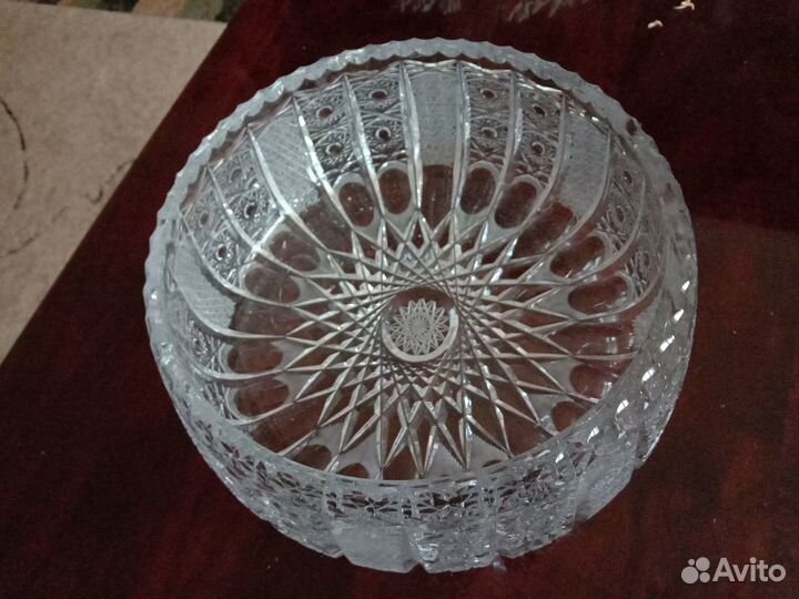Ваза хрустальная