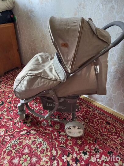 Прогулочная коляска