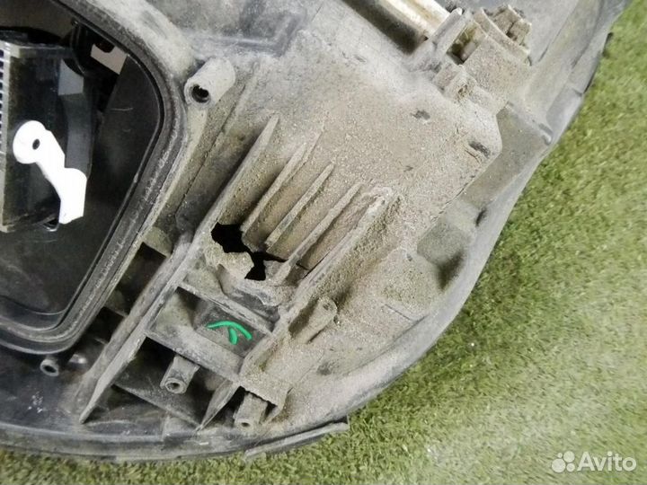 Фара правая Mercedes-Benz E-Class