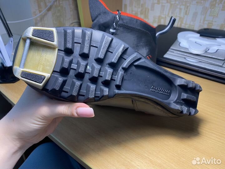 Лыжные ботинки