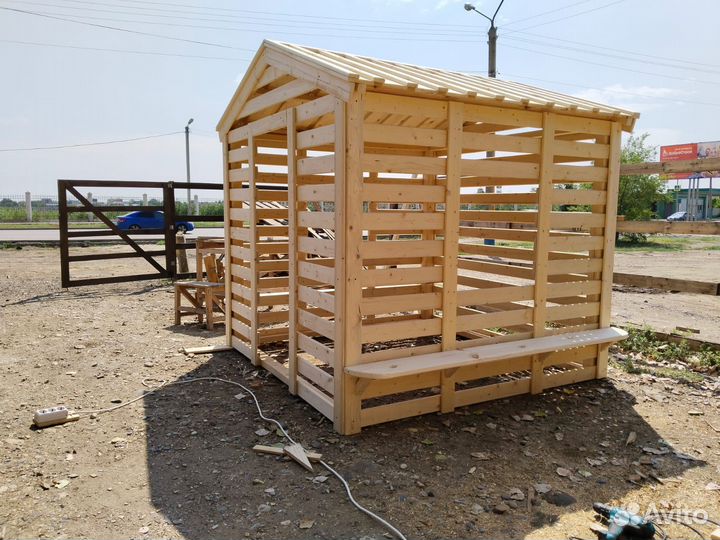 Детская песочница, домик деревянный