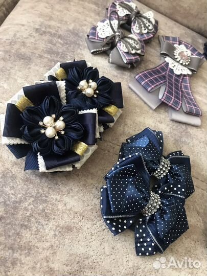 Резинки для волос, брошки, ручная работа