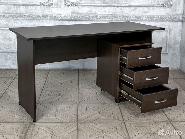 Офисные столы