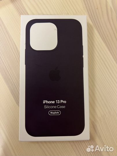 Чехлы на iPhone 13 Pro