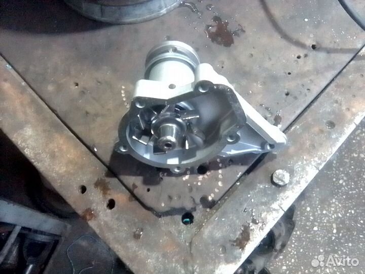 Сузуки Альто движка F8 помпа мотора новая